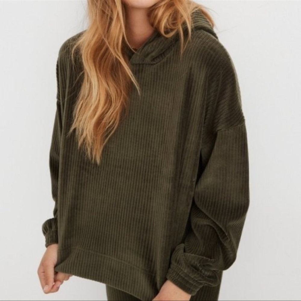 AERIE Ribbed Forest Green Plush Cropped Velour Hoodie